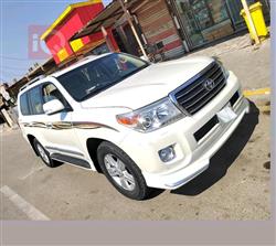 تۆیۆتا لاند کروزەر